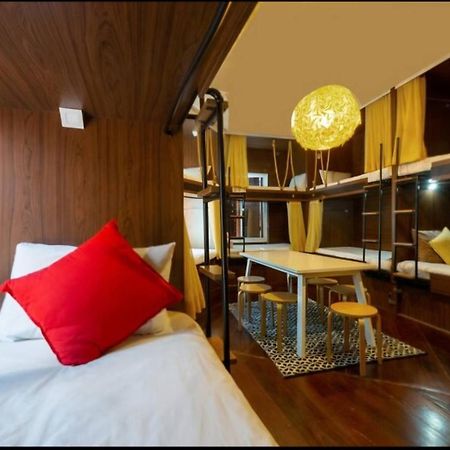 100 Years Building Bangkok Old Town By Seen Hostel المظهر الخارجي الصورة