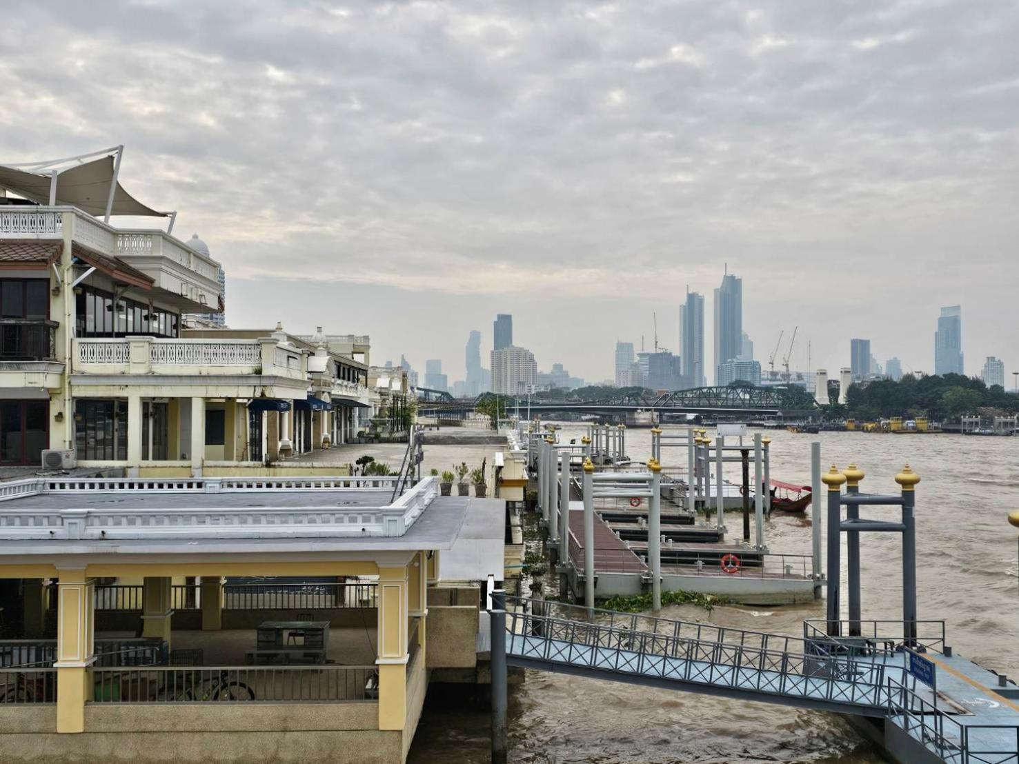 100 Years Building Bangkok Old Town By Seen Hostel المظهر الخارجي الصورة