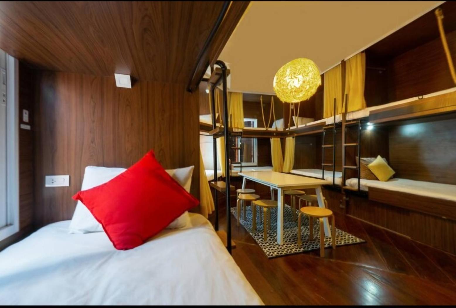 100 Years Building Bangkok Old Town By Seen Hostel المظهر الخارجي الصورة